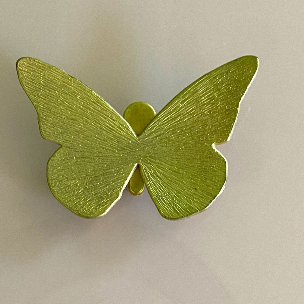 Neiman Marcus Gold Versatile 🦋Butterfly 🧣scarf clip or hairclip or 🔖 bookmark